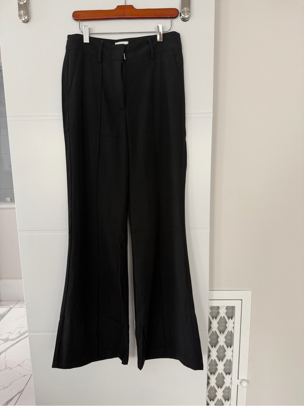 Women’s Black Wide-Leg Dress Pants